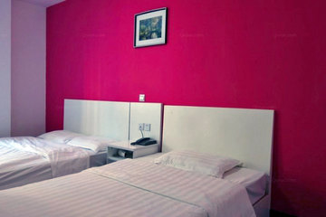 【超值特惠】尊享易佰連鎖旅店(深圳寶安靈芝地鐵站店)多房型3小時!酒店提供標準化、干凈、溫馨、舒適、貼心的住宿產品,為海內外八方來客提供安心、便捷的旅行住宿服務,傳遞著適度生活的簡約生活理念!_團800深圳團購網站大全