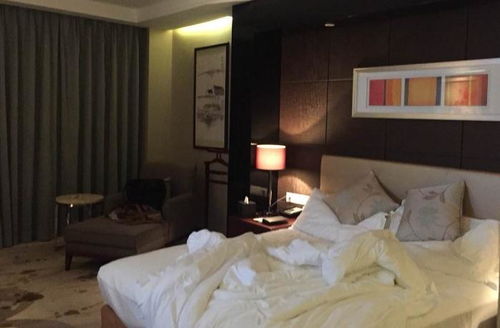 酒店服務員 女生住酒店時,三件事需要記住,網友 長知識了