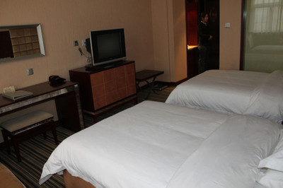 暢游洛陽麗景門景區(qū),入住洛陽欣源國際(盛世王城)大酒店,即送雙份自助早餐。(多套餐自選),螞蜂窩自由行 - 螞蜂窩