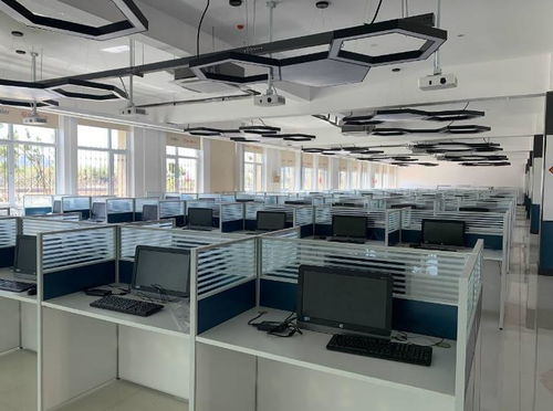 3000 4000元 海陽急聘400電話客服薪資4000元五險免費住宿餐補市區(qū)班車