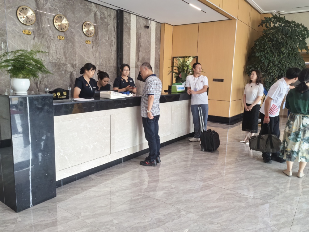 會議服務中心順利完成第29屆中國名居建筑學術年會住宿服務接待工作