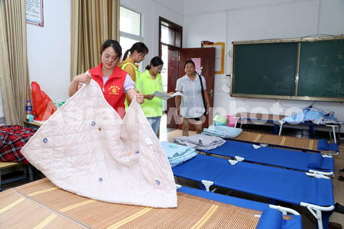 青年志愿者突擊隊(duì)為災(zāi)區(qū)服務(wù) 中安在線